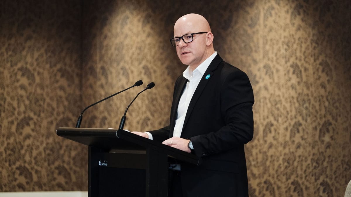 Hon Matt Doocey visits